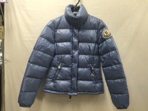 MONCLER ダウンジャケットのクリーニング